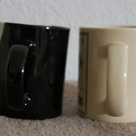 Smiley and Tennis Mugs Coffee - Picture 5 of 7